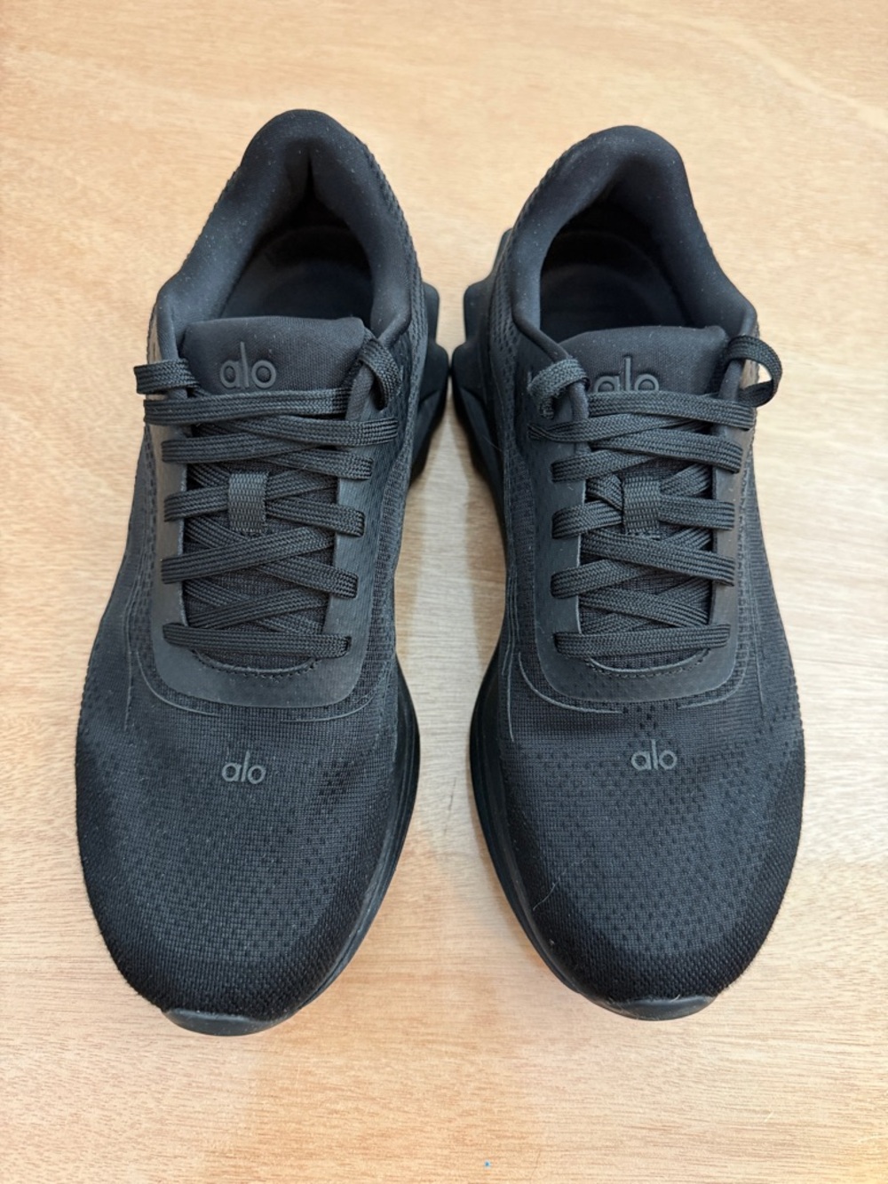 ALO Yoga Unisex Black Athletic Sneakers - Lace-Up Trainer